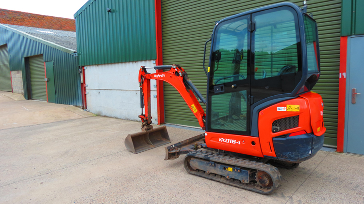 mini digger hire redditch